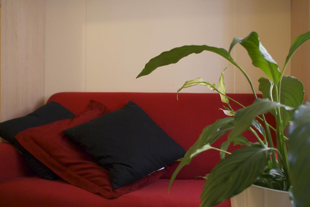 Olly Apartments Bologne Chambre photo